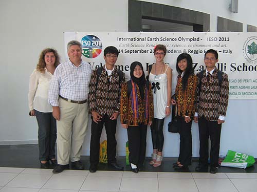 P.A. C. Losi, E. Maletti, studenti Indonesia, Francesca