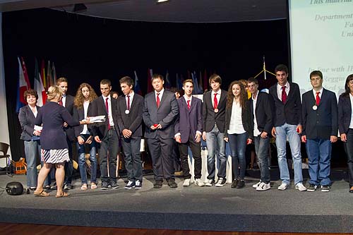 Premiazione 13 settembre 2011 gruppo studenti Italia